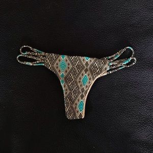 ‼️SOLD‼️ACACIA Thai Maui Bottoms